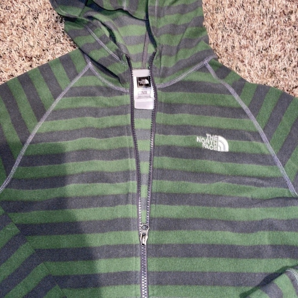 The North Face hooded fleece - Picture 2 of 8